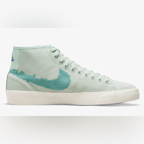 NIB! NIKE SB Blazer Court Mid Premium Barely Green/Boarder Blue. W 7.5 M 6 - Picture 14 of 16